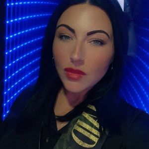 Meet your Posher, Ash